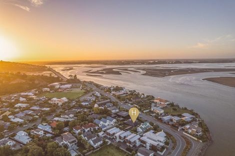 Photo of property in 87 Beachville Road, Redcliffs, Christchurch, 8081