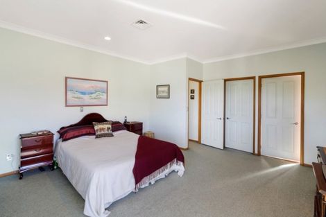 Photo of property in 3 Rangiuru Bay Road, Lake Tarawera, Rotorua, 3076