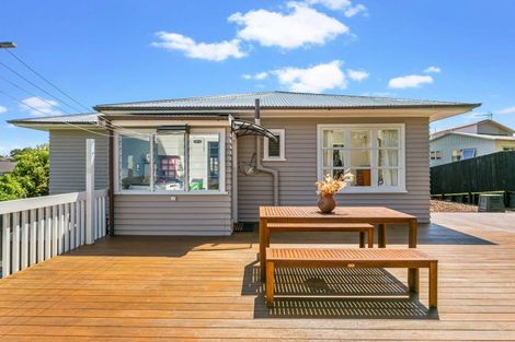 Photo of property in 1/110 Nile Road, Milford, Auckland, 0620