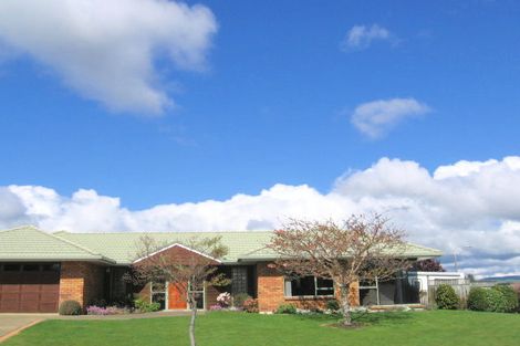 Photo of property in 1 Frisken Place, Lynmore, Rotorua, 3010