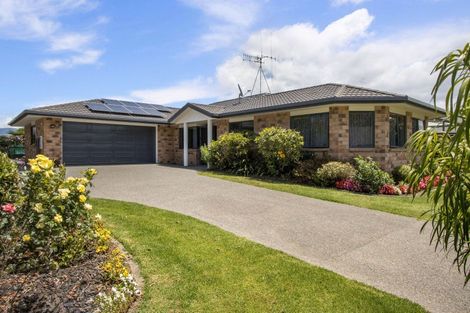 Photo of property in 2 Bransley Grove, Katikati, 3129