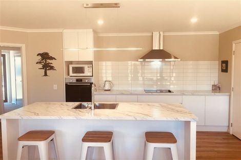 Photo of property in 5 Les Wakefield Road, Mapua, 7005