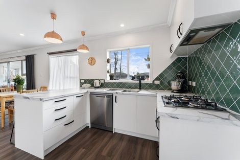 Photo of property in 17 Brookes Street, Inglewood, 4330