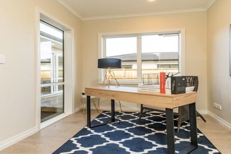 Photo of property in 14 Rauaruhe Road, Karaka, Papakura, 2113