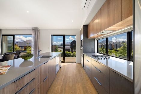 Photo of property in 14 Mount Nicholas Avenue, Wanaka, 9305