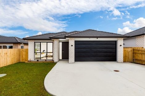 Photo of property in 8 Whakapono Road, Pukekohe, 2120