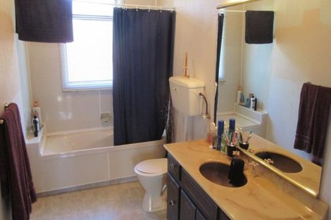 Photo of property in 90 Rhodes Street, Waimate, 7924