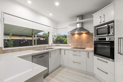 Photo of property in 11 Saint Kilda Place, Papamoa Beach, Papamoa, 3118