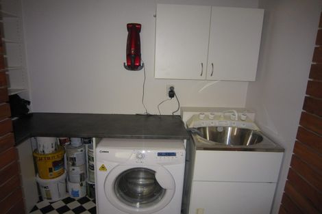 Photo of property in 145 Tasman Street, Mount Cook, Wellington, 6021