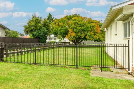 Photo of property in 200 Windsor Avenue, Parkvale, Hastings, 4122