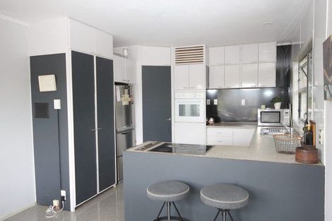 Photo of property in 2a Hammond Avenue, Hatfields Beach, Orewa, 0931