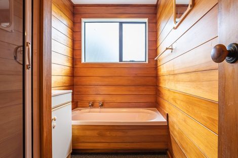 Photo of property in 18 Shadon Place, Stanmore Bay, Whangaparaoa, 0932