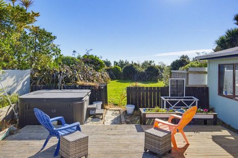 Photo of property in 11 Rodney Avenue, Te Horo Beach, Otaki, 5581
