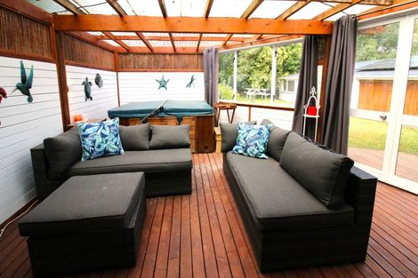 Photo of property in 8 Nicolas Avenue, Glen Eden, Auckland, 0602