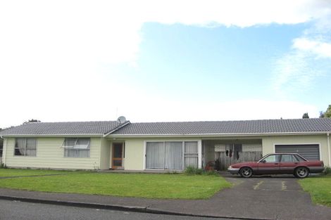 Photo of property in 2 Joanne Place, Rosehill, Papakura, 2113