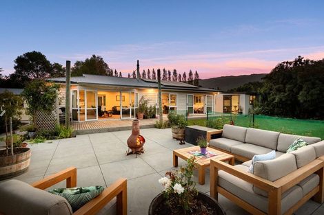 Photo of property in 74 Woodside Road, Woodside, Outram, 9073