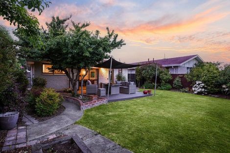 Photo of property in 1/200 Sawyers Arms Road, Bishopdale, Christchurch, 8053