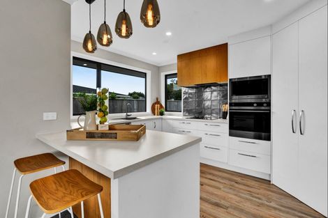 Photo of property in 18d Virginia Place, Whalers Gate, New Plymouth, 4310