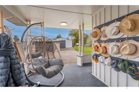 Photo of property in 30 Timaru Road, Waimate, 7924