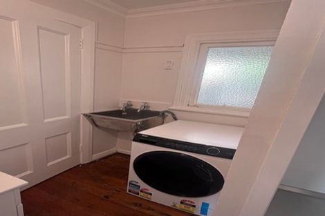 Photo of property in 1/57 Hawker Street, Mount Victoria, Wellington, 6011