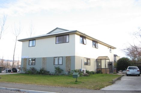 Photo of property in 2 Clutha Street, Alexandra, 9320