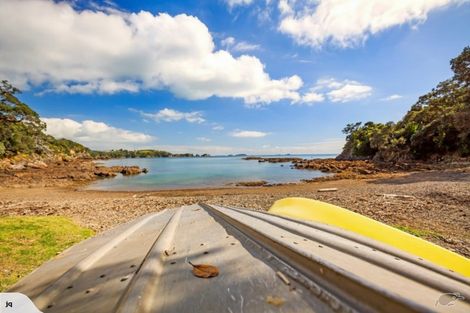 Photo of property in 2 Te Aroha Avenue, Oneroa, Waiheke Island, 1081