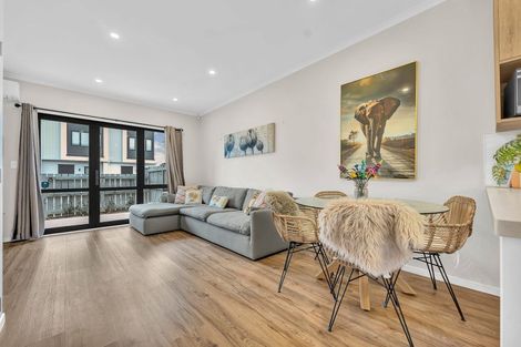 Photo of property in 7/66 Swanson Road, Henderson, Auckland, 0610