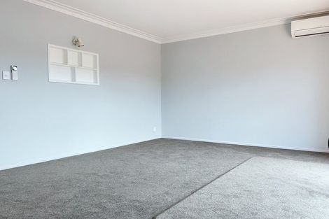 Photo of property in 1/29 Howard Road, Northcote, Auckland, 0627