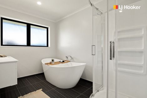 Photo of property in 5 Tate Crescent, Green Island, Dunedin, 9018