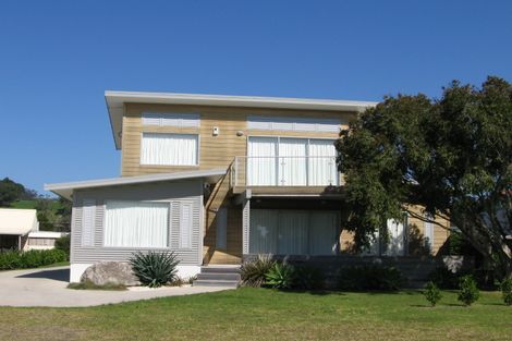 Photo of property in 12 Banks Street, Cooks Beach, Whitianga, 3591