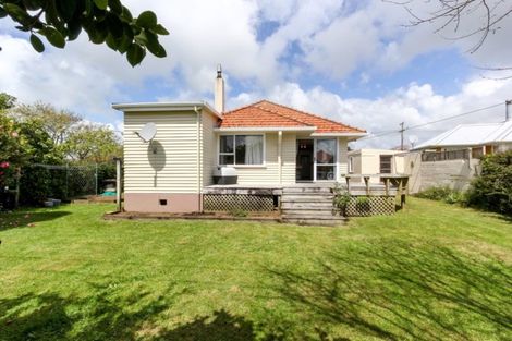 Photo of property in 47 Drake Street, Vogeltown, New Plymouth, 4310