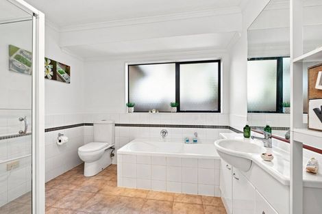 Photo of property in 32 Aranui Drive, Papamoa Beach, Papamoa, 3118