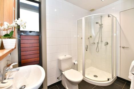 Photo of property in 37 Grovenor Drive, Orewa, 0931