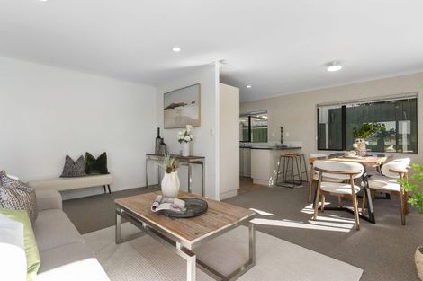 Photo of property in 1a Eaglen Place, Howick, Auckland, 2010