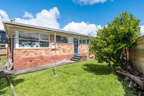 Photo of property in 39 Harrington Road, Henderson, Auckland, 0610