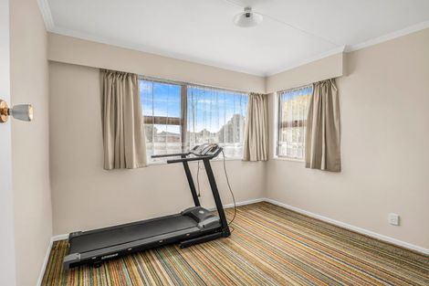 Photo of property in 29 John F Kennedy Drive, Milson, Palmerston North, 4414