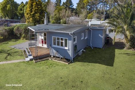 Photo of property in 29 Stalkers Road, Woodend Beach, Woodend, 7691