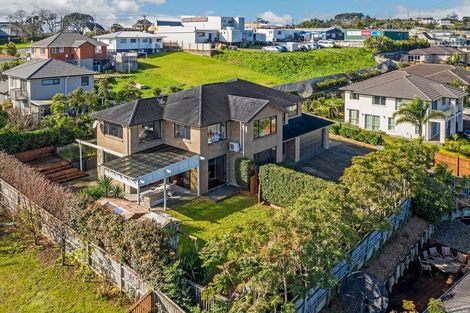 Photo of property in 33 Kilkelly Avenue, Pinehill, Auckland, 0632