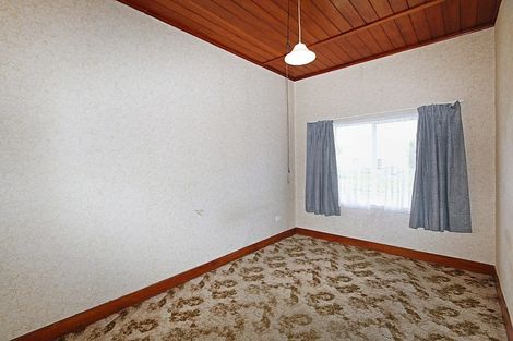 Photo of property in Dwg & Ex Dairy Factory, 25 Old Normanby Road, Okaiawa, Hawera, 4678