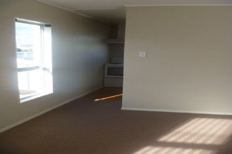 Photo of property in 1-3 Apu Crescent, Lyall Bay, Wellington, 6022