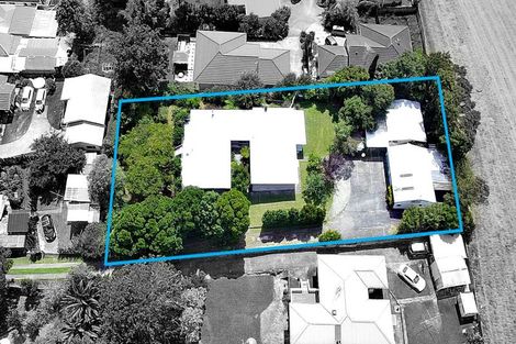 Photo of property in 26 Millbrook Road, Henderson, Auckland, 0612