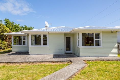 Photo of property in 36 Woodward Street East, Featherston, 5710