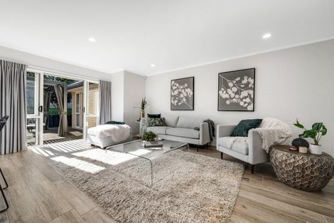 Photo of property in 38 Dannemora Drive, Dannemora, Auckland, 2016