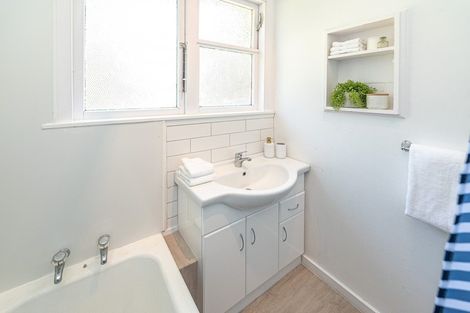 Photo of property in 18 Hutchison Crescent, Durie Hill, Whanganui, 4500