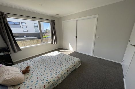 Photo of property in 60 Hokioi Drive, Kenepuru, Porirua, 5022
