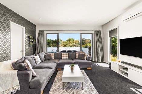 Photo of property in 32 Quarry Ridge, Poraiti, Napier, 4182