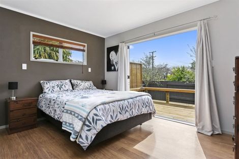 Photo of property in 308 Shakespeare Street, Leamington, Cambridge, 3432