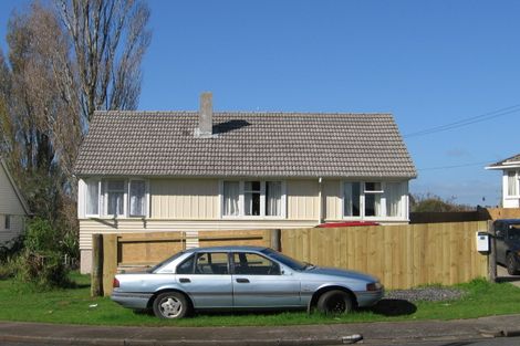 Photo of property in 28 Tindall Crescent, Otara, Auckland, 2023