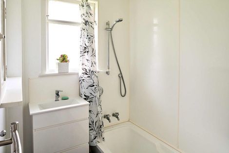 Photo of property in 83 Bell Street, Tawa, Wellington, 5028