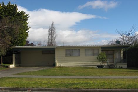 Photo of property in 17 Wharewaka Road, Wharewaka, Taupo, 3330